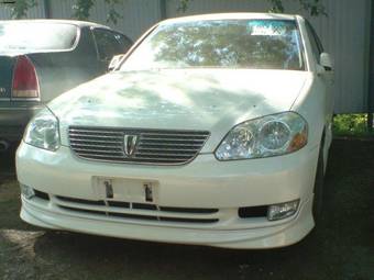 2002 Toyota Mark II Photos