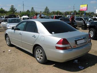 2002 Toyota Mark II Photos