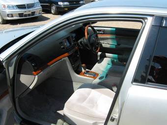2002 Toyota Mark II Photos
