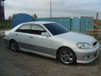 2002 Toyota Mark II Photos