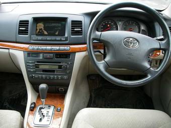2002 Toyota Mark II Photos