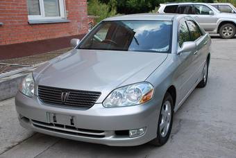 2002 Toyota Mark II Photos