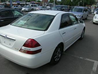 2002 Toyota Mark II Images