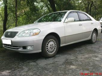 2002 Toyota Mark II Photos