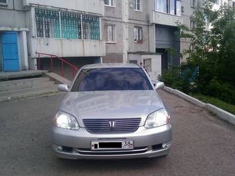 2002 Toyota Mark II Photos