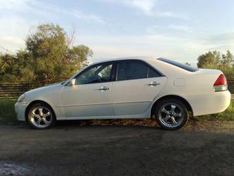 2002 Toyota Mark II Photos