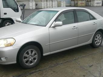 2002 Toyota Mark II Photos