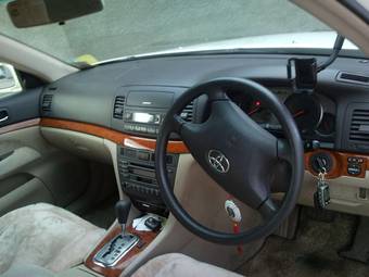 2002 Toyota Mark II Images
