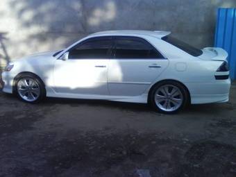 2002 Toyota Mark II Photos