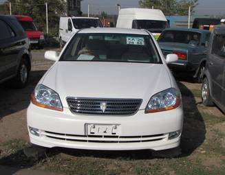 2002 Toyota Mark II Photos