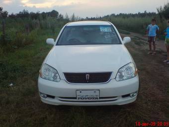 2002 Toyota Mark II Photos