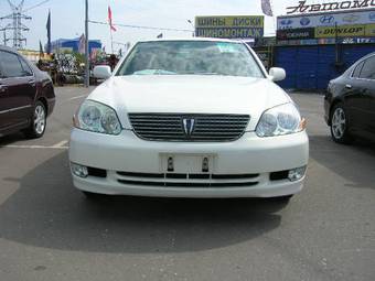 2002 Toyota Mark II Photos