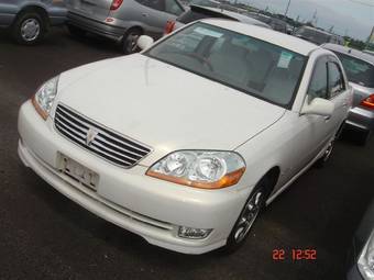 2003 Toyota Mark II Photos