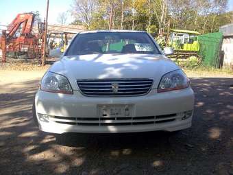 2003 Toyota Mark II Photos