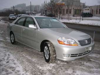 2003 Toyota Mark II Photos