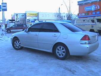 2003 Toyota Mark II Photos