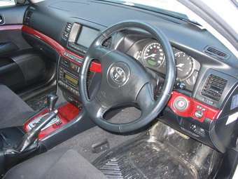 2003 Toyota Mark II Photos