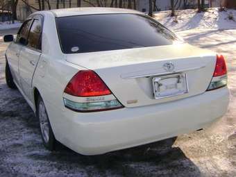 2003 Toyota Mark II Photos