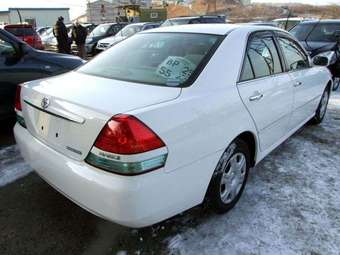 2003 Toyota Mark II Photos