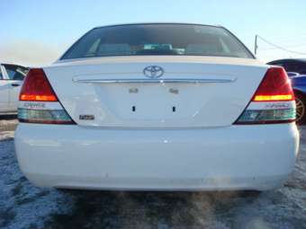 2003 Toyota Mark II Photos