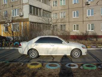 2003 Toyota Mark II Photos
