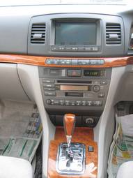 2003 Toyota Mark II Photos