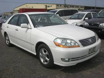 2003 Toyota Mark II Photos