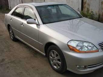 2003 Toyota Mark II Photos