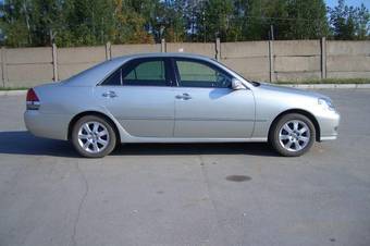 2003 Toyota Mark II Pictures