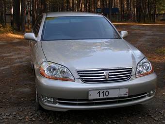 2003 Toyota Mark II Photos