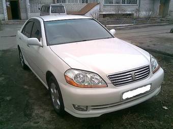 2003 Toyota Mark II Photos