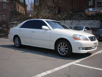 2003 Toyota Mark II Photos