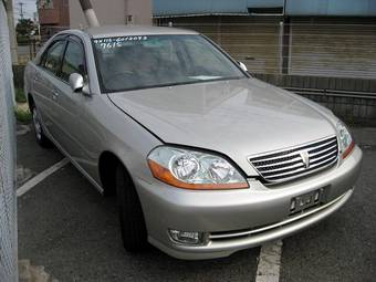 2003 Toyota Mark II Photos