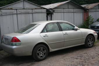 2003 Toyota Mark II Photos