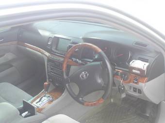2003 Toyota Mark II Photos