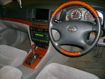 2003 Toyota Mark II Photos