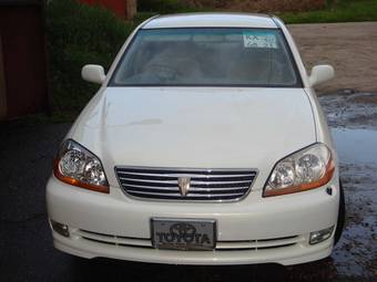 2003 Toyota Mark II Photos