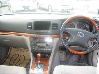 2003 Toyota Mark II Photos