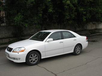 2003 Toyota Mark II Photos