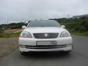 2003 Toyota Mark II Pictures