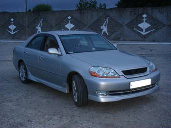 2003 Toyota Mark II Photos