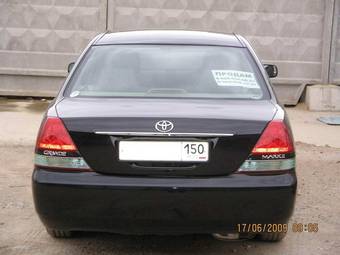 2003 Toyota Mark II Photos