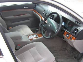 2003 Toyota Mark II Photos