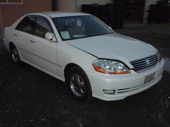 2003 Toyota Mark II Photos