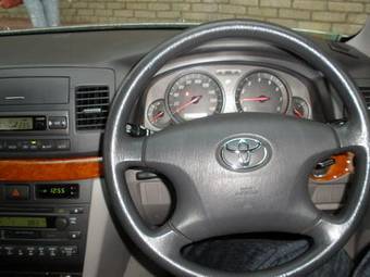 2003 Toyota Mark II Photos