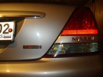 2003 Toyota Mark II Photos