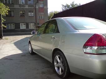 2003 Toyota Mark II Photos
