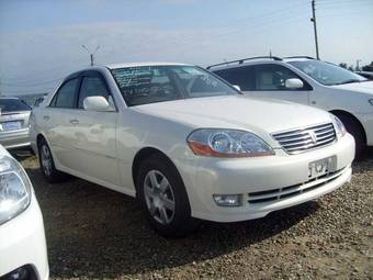 2003 Toyota Mark II Photos