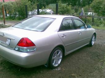 2003 Toyota Mark II Photos