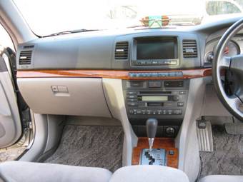 2003 Toyota Mark II Photos